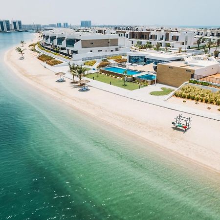 Relaxing Villa With Access To Pool And Beach 라스알카이마 외부 사진